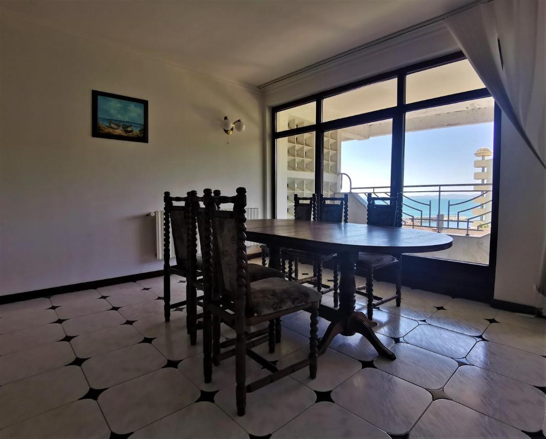 Lazur Seaview Apartment Поморие Экстерьер фото